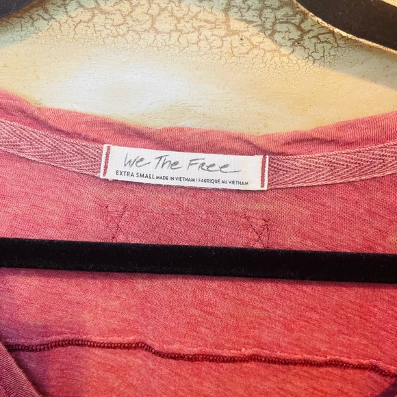 Light weight, comfy, long, We The Free Top. Perfect condition! - Picture 2 of 2